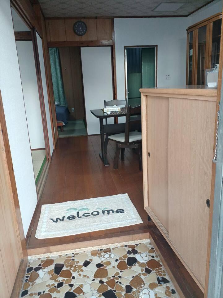 Miyagi Apartment Tomari Naha Exterior photo